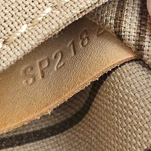 Louis Vuitton Monogram Neverfull MM Tote - Picture 10 of 10